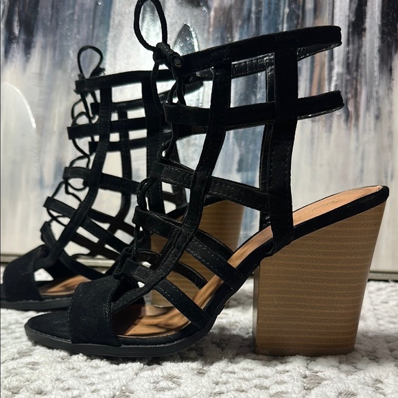 Qupid Black Strappy Heeled Sandals Women's 9 Elegant Evening Heeled Strappy NWOT - Picture 2 of 16